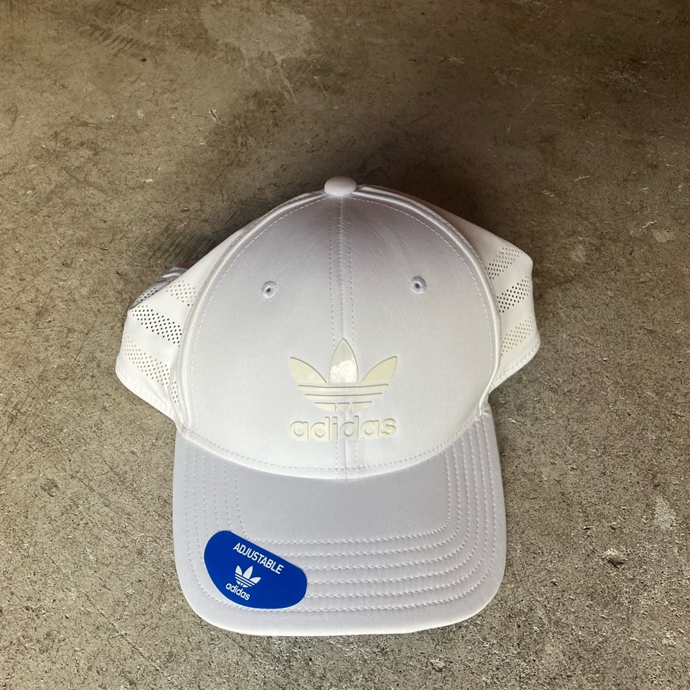 BRAND NEW Adidas Triple White Running Snapback Hat